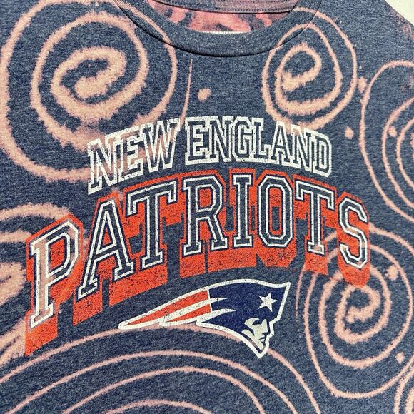 New England Patriots Vintage Style NFL XL T Shirt NFL Swirl See Description - Picture 5 of 6